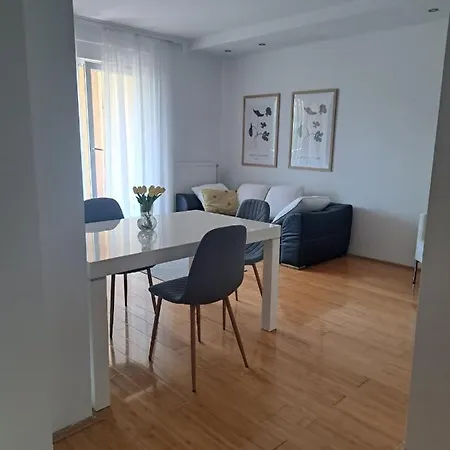 Teanta Apartment